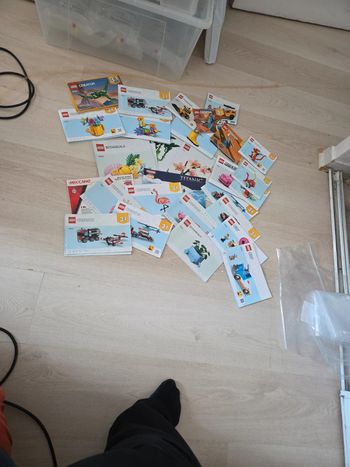 Lot nombreuses notices lego