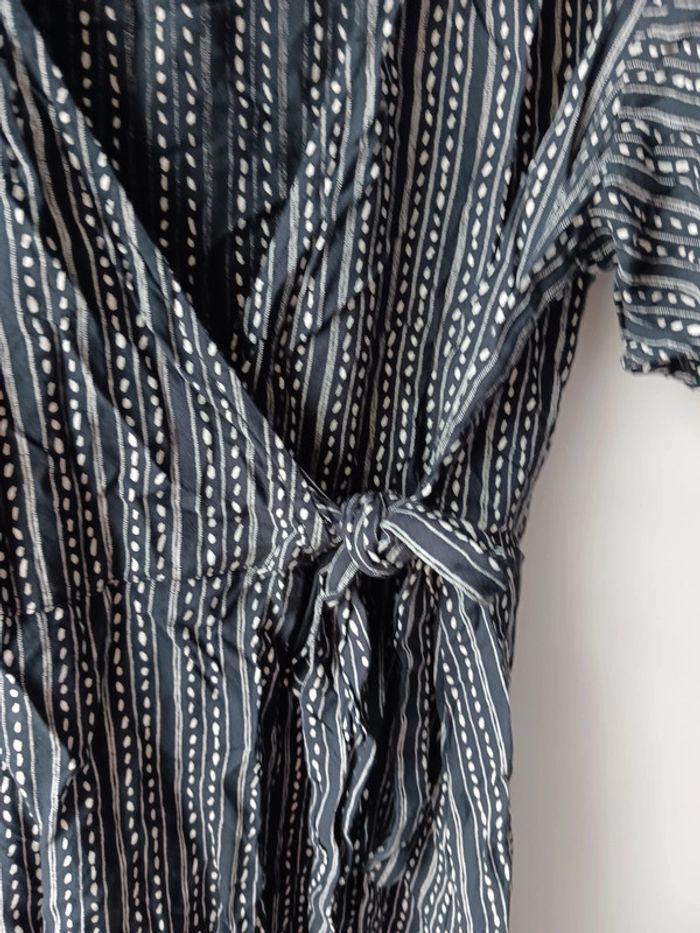 Robe d'été portefeuille LH taille XXL44 - photo numéro 2