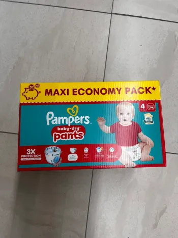 Pampers baby dry Pants taille 4