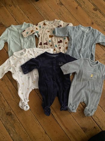 Lot de 10 pyjamas taille naissance