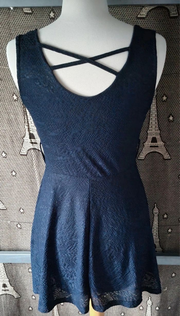 Robe patineuse marine à broderie taille 38-40 - photo numéro 6