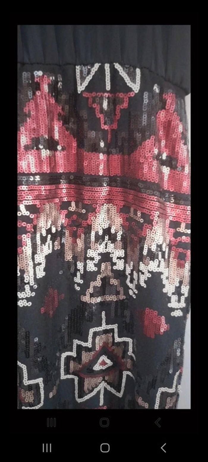 Robe noir avec sequins - photo numéro 5