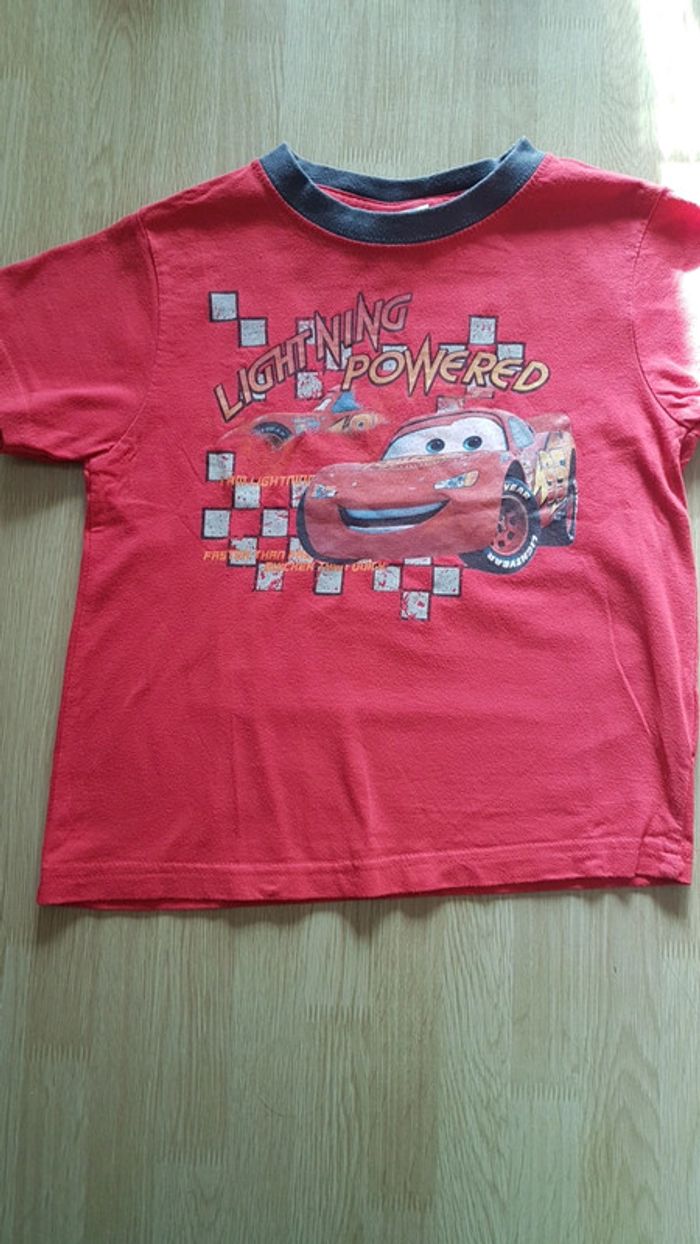 T shirt disney pixar cars 4 ans