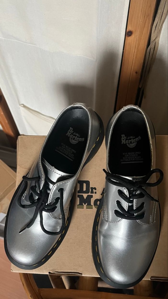 Chaussure Dr Martens 1461 Vegan argenté - photo numéro 6