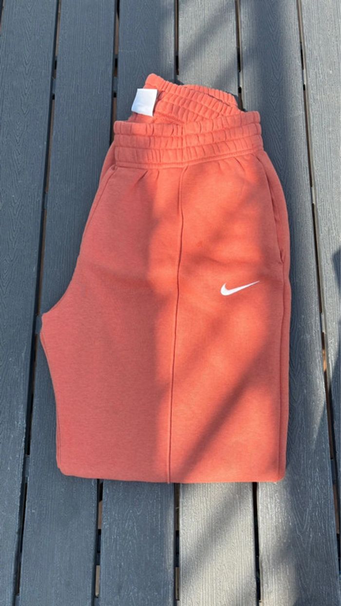 Jogging survêtement Nike couleur brique taille S femme