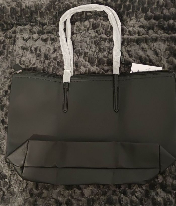 Sac à bandoulière Lacoste taille L noir - photo numéro 2