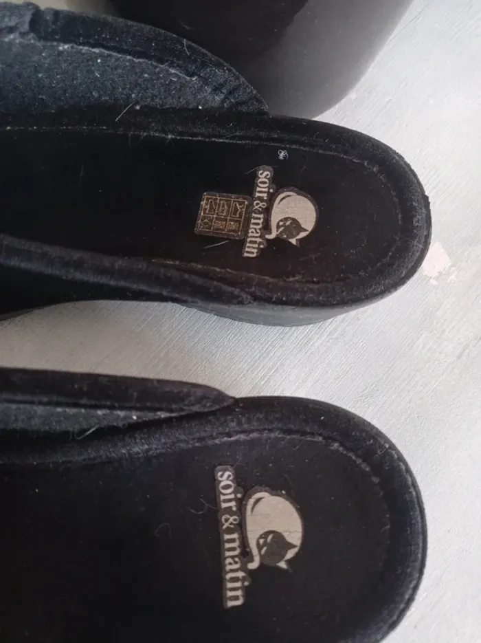 Chaussons noirs, "Soir et Matin" 38 - photo numéro 7