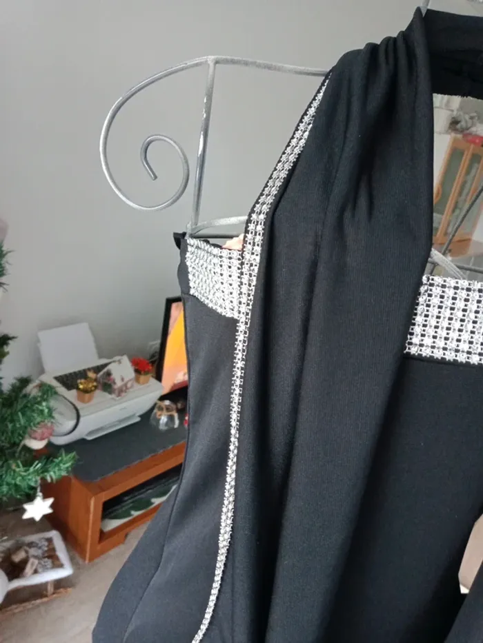 Robe noir de soirée avec Strass - photo numéro 3