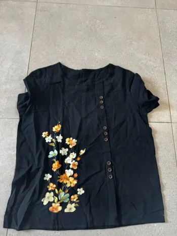 Haut noir taille XL, très bon état