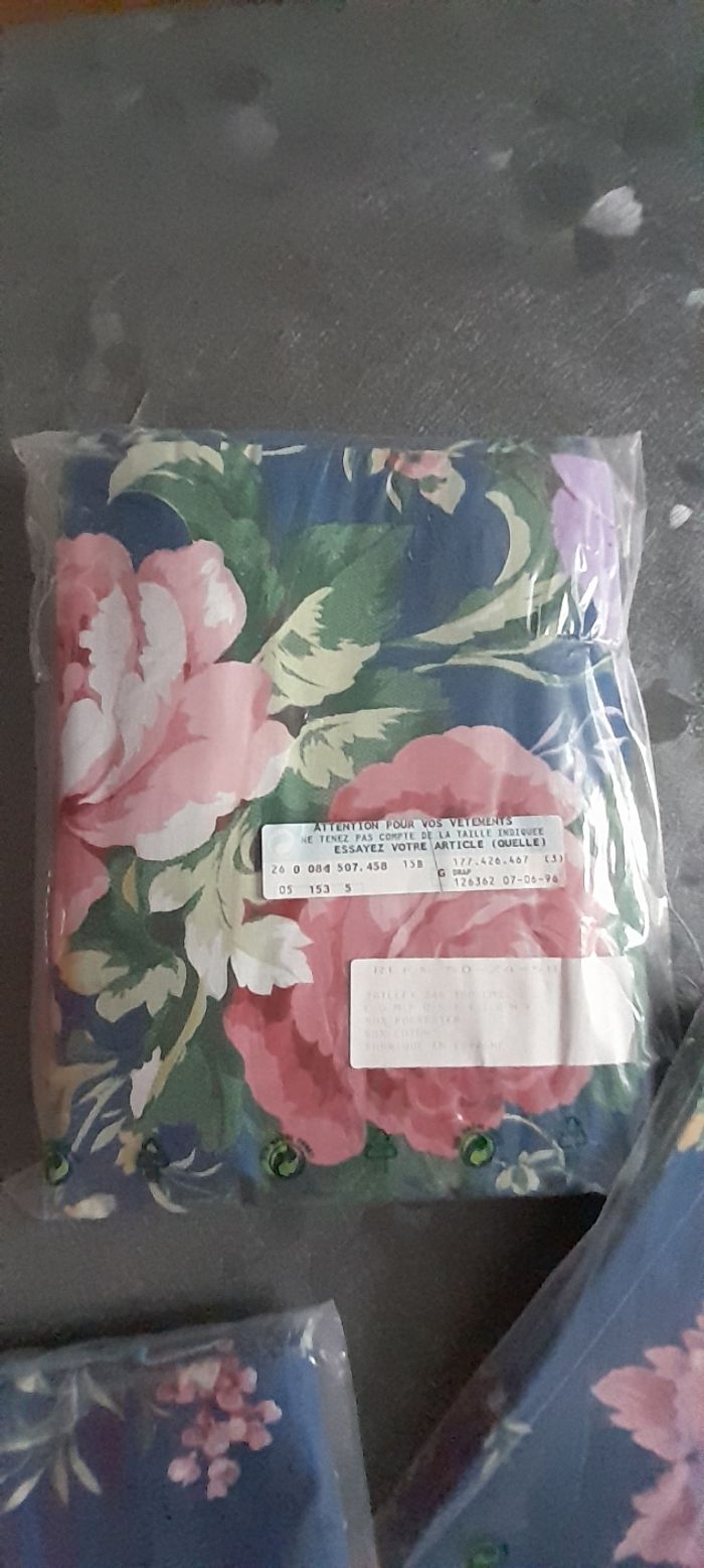 Drap plat 240× 300 cm + 2 taies d'oreiller - photo numéro 3