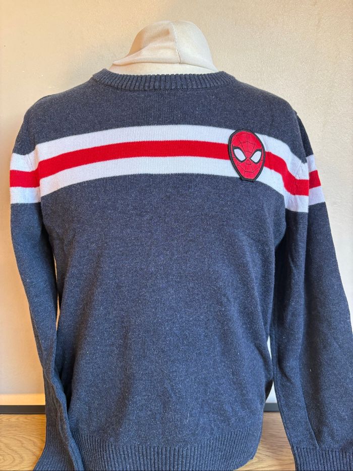 Pull garçon taille 134