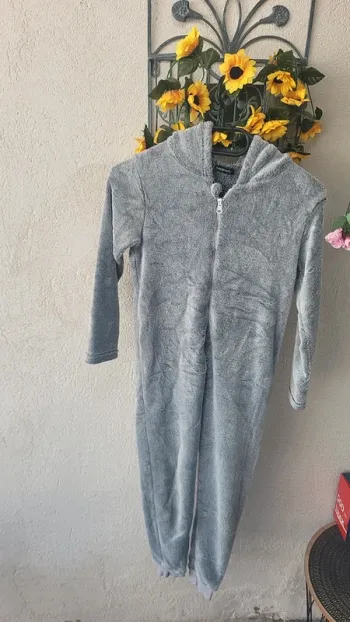 Pilou pilou gris clair