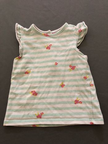 Vend t-shirt taille 2 ans