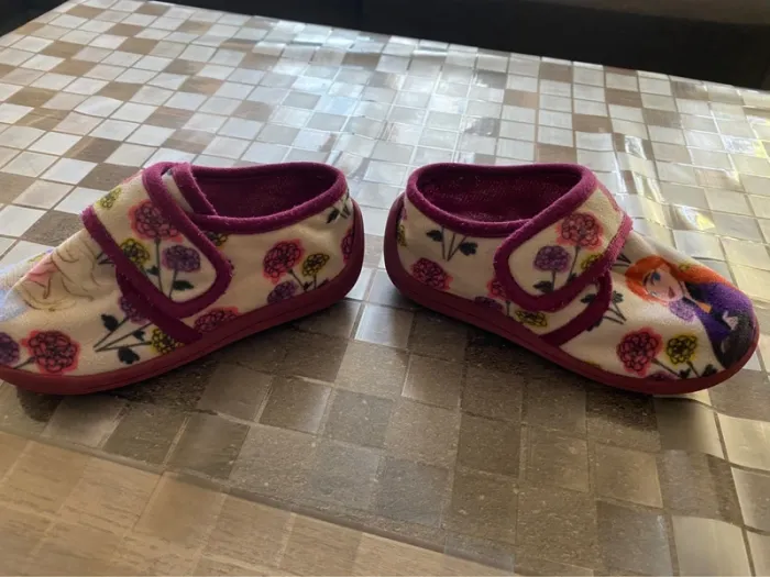 Chaussons reine des neiges taille 26 - photo numéro 4