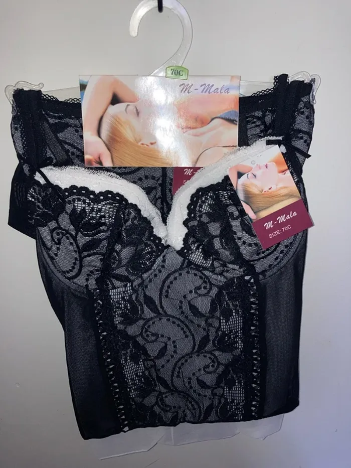 Ensemble de lingerie ( debardeur + shorty) - photo numéro 3