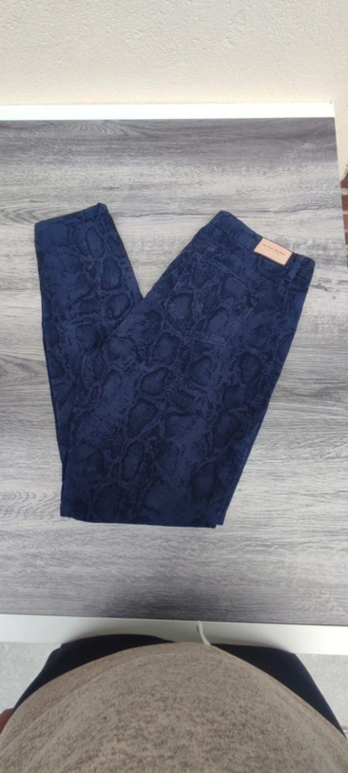Slim motif serpent T38