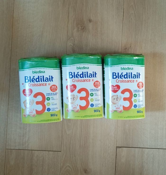 3 boîtes de lait Bledilait croissance 3