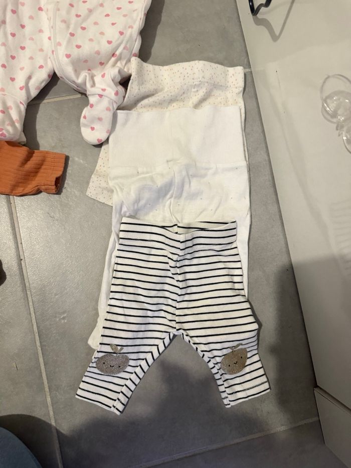 Lots de vêtement 1 mois - photo numéro 5