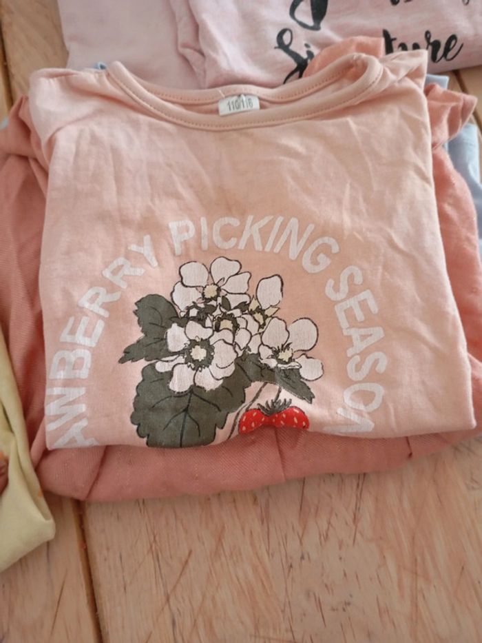 Lot t shirt fille t 5;6 - photo numéro 2