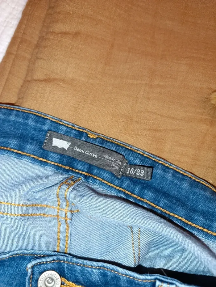 Jean Levi's taille 33 femme demi curve - photo numéro 8