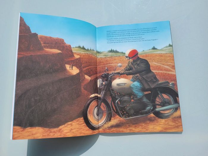 Livre , couverture souple, l'école des loisirs 🟥 La Boîte Rouge 🐎 6-8 ans (44) - photo numéro 5