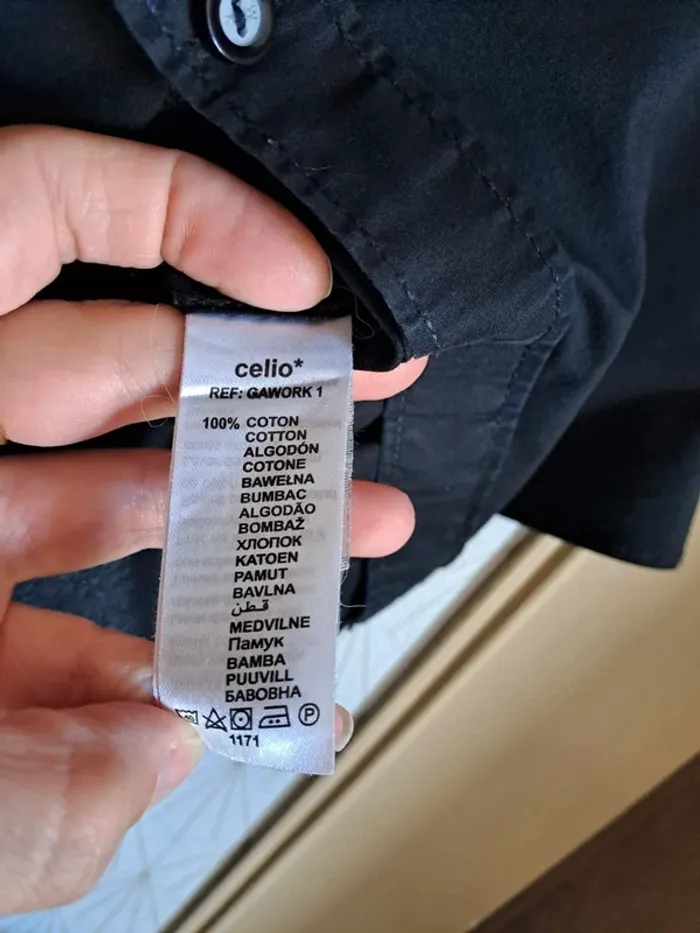 Chemise homme noire Celio L tbe matière qui prend facilement les poils - photo numéro 8