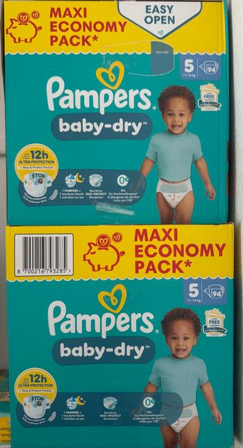 2 cartons de couches Pampers  taille 5