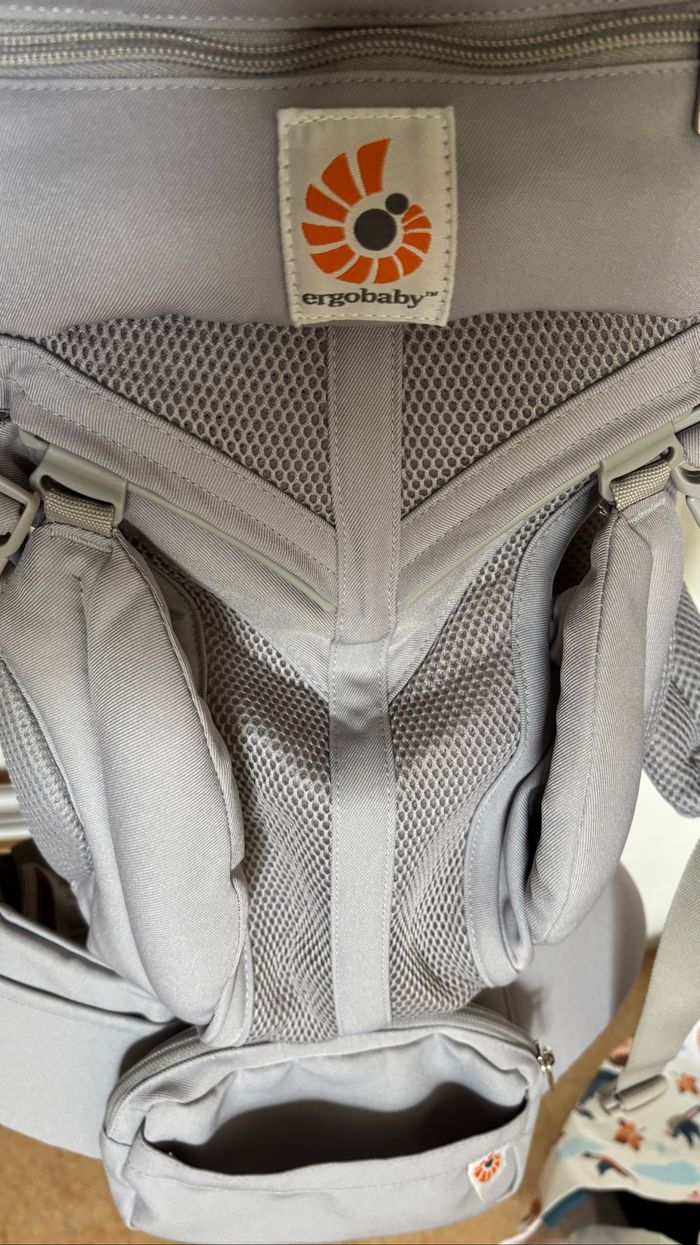 Porte bébé ErgoBaby 360 air mesh - photo numéro 2