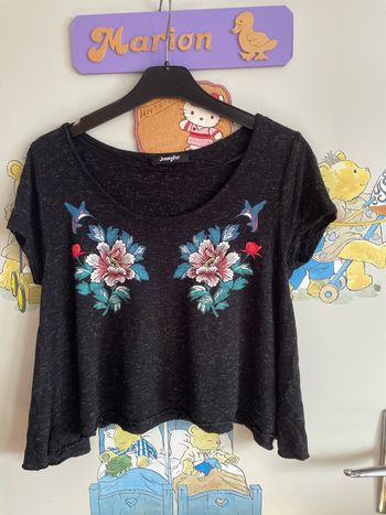Tee shirt à manches courtes à motifs, taille S, marque Jennyfer