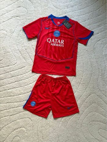 Ensemble de foot PSG enfant 8 ans