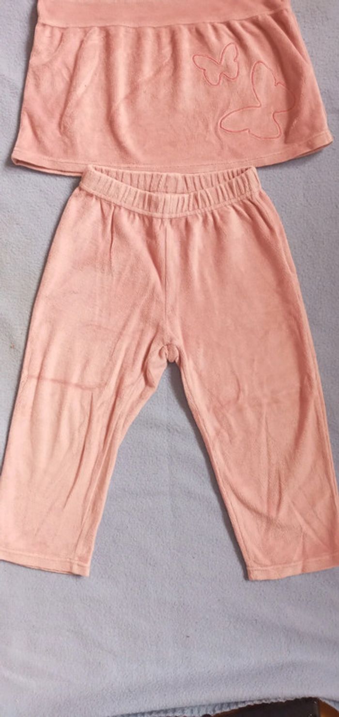 Pyjamas Vertbaudet taille 2 ans 86 cm - photo numéro 3