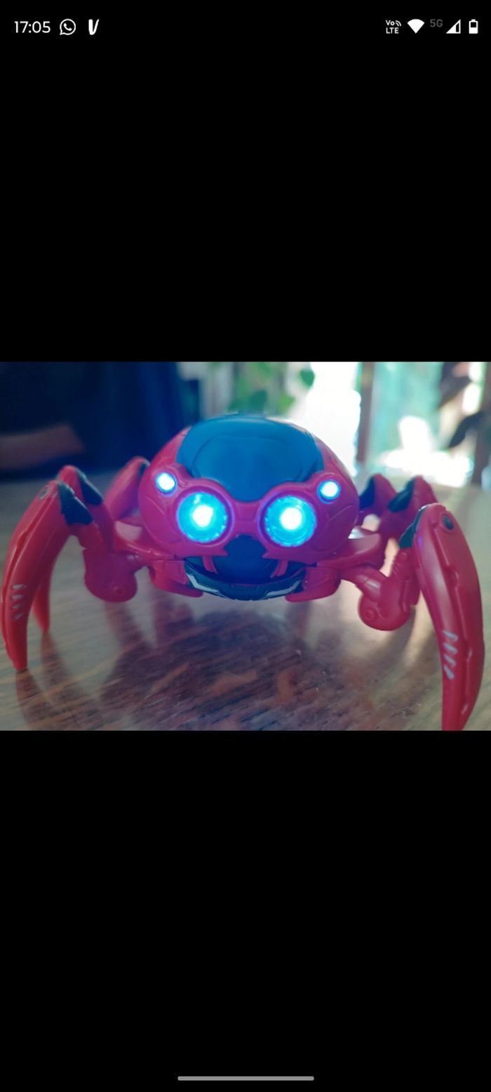Spider Bot - Araignée électronique Spiderman - Disneyland - photo numéro 2
