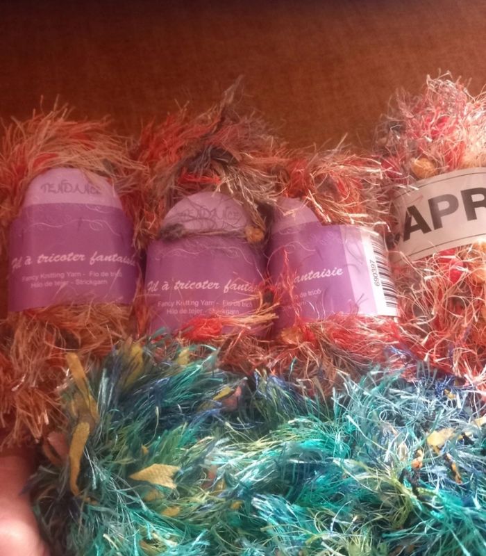 Lot 8 pelotes fantaisie - photo numéro 2