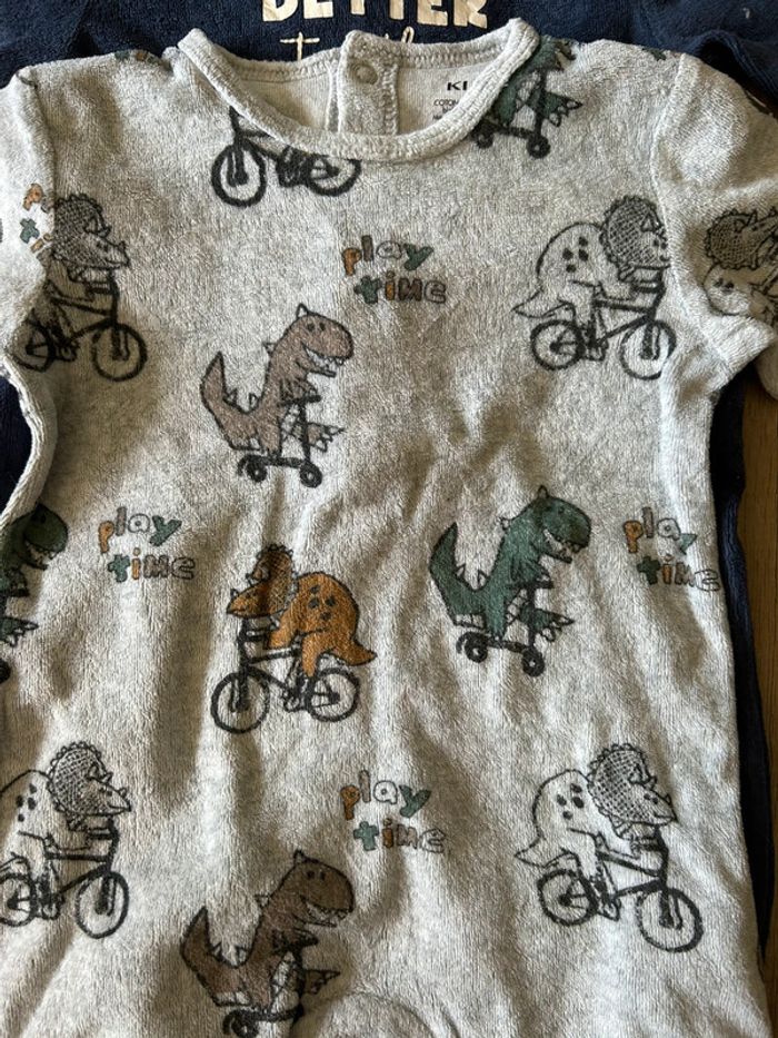 Lot 3 pyjamas velour 9 mois - photo numéro 4