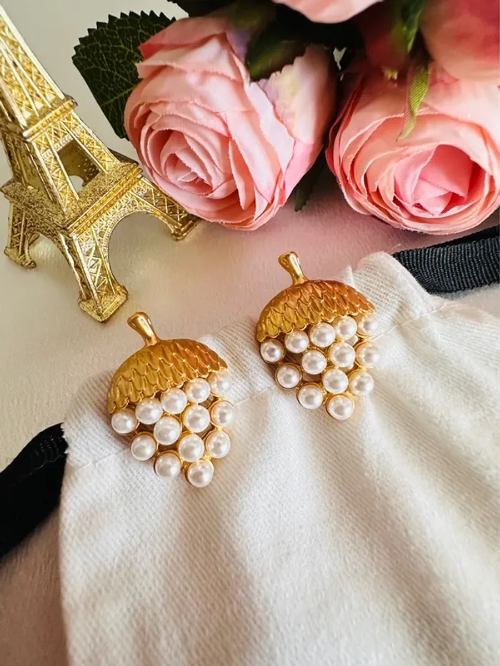 🌰Boucles d’oreilles – Noix dorées & perles nacrées - photo numéro 3