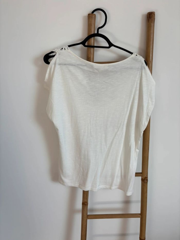 Haut blanc - photo numéro 2