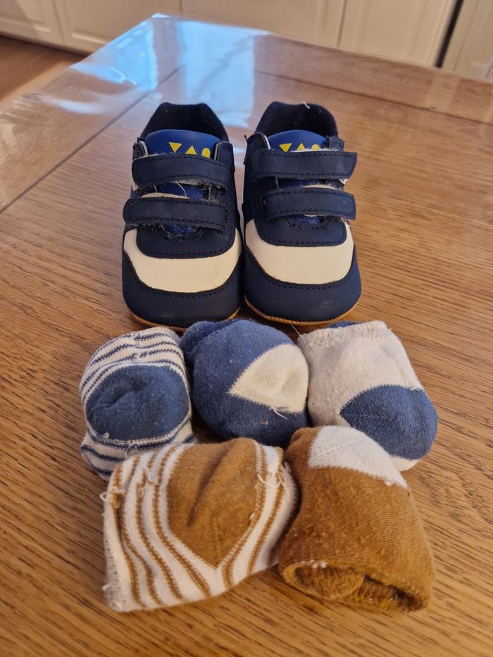 Baskets + chaussettes