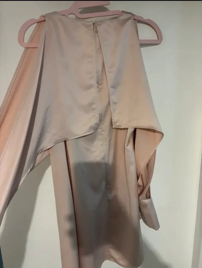 Robe courte nude satinée Missguided – Taille 38 - photo numéro 11