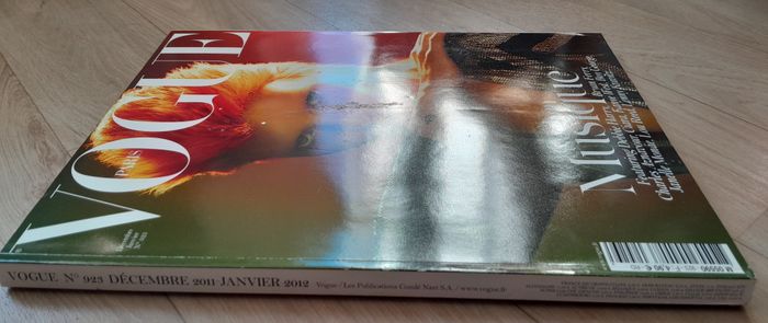 Magazine Vogue n°923 décembre 2011 janvier 2012 spécial rock - photo numéro 2