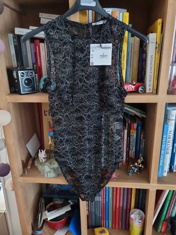 Body  neuf en dentelle noire zara taille M