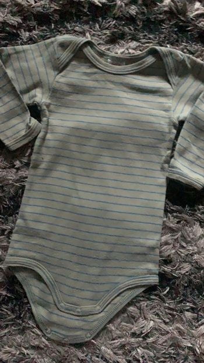 Lot de 2 grenouillères et 4 bodies - photo numéro 14