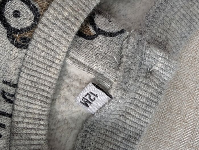 Pull gris avec voiture - photo numéro 4