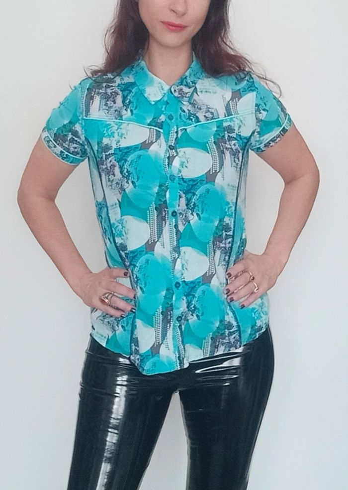 Chemise manches courtes tons bleus taille 36