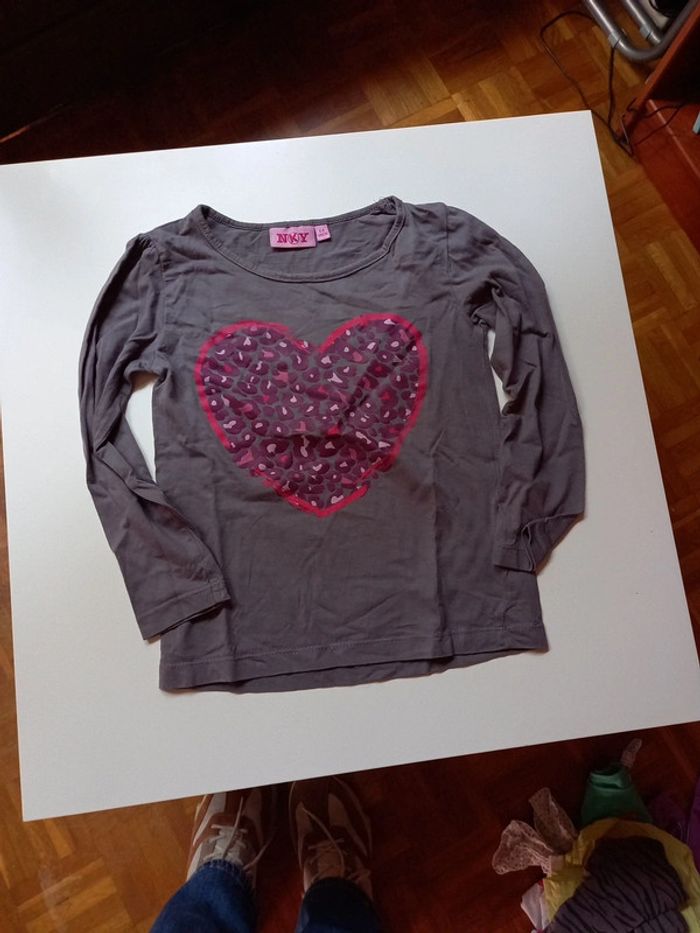 T shirt 6 ans - photo numéro 2
