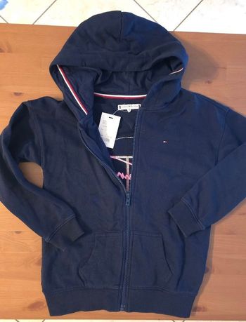 NEUF 🤩⚘️🩷 Superbe Sweat zippé tommy hilfiger 8 ans fille 🩷🤩⚘️👌