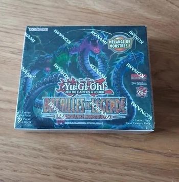 Yu-Gi-Oh! Display de 24 boosters Batailles de Légende : La Vengeance Monstrueuse