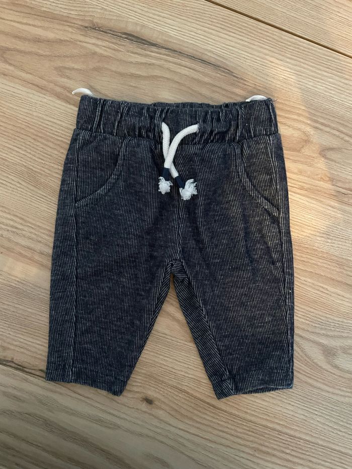 Pantalon gris foncé