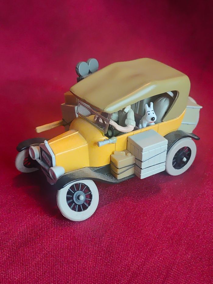 Voiture miniature tintin au congo