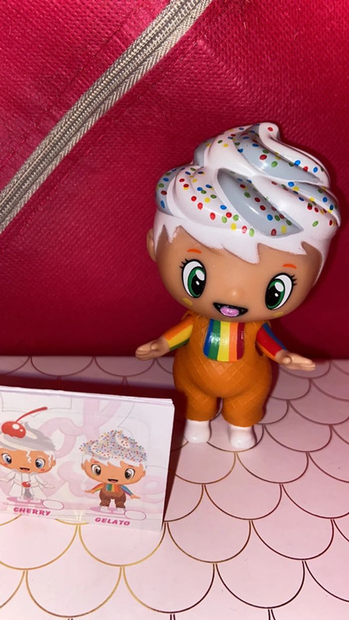Petit Poupee, surprise sweet candy cake