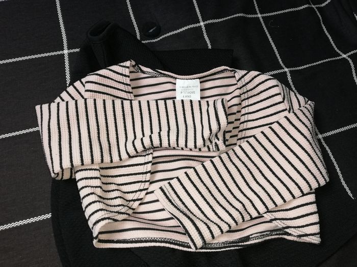 Robe noir et boléro rose rayé 4 ans fille - photo numéro 3